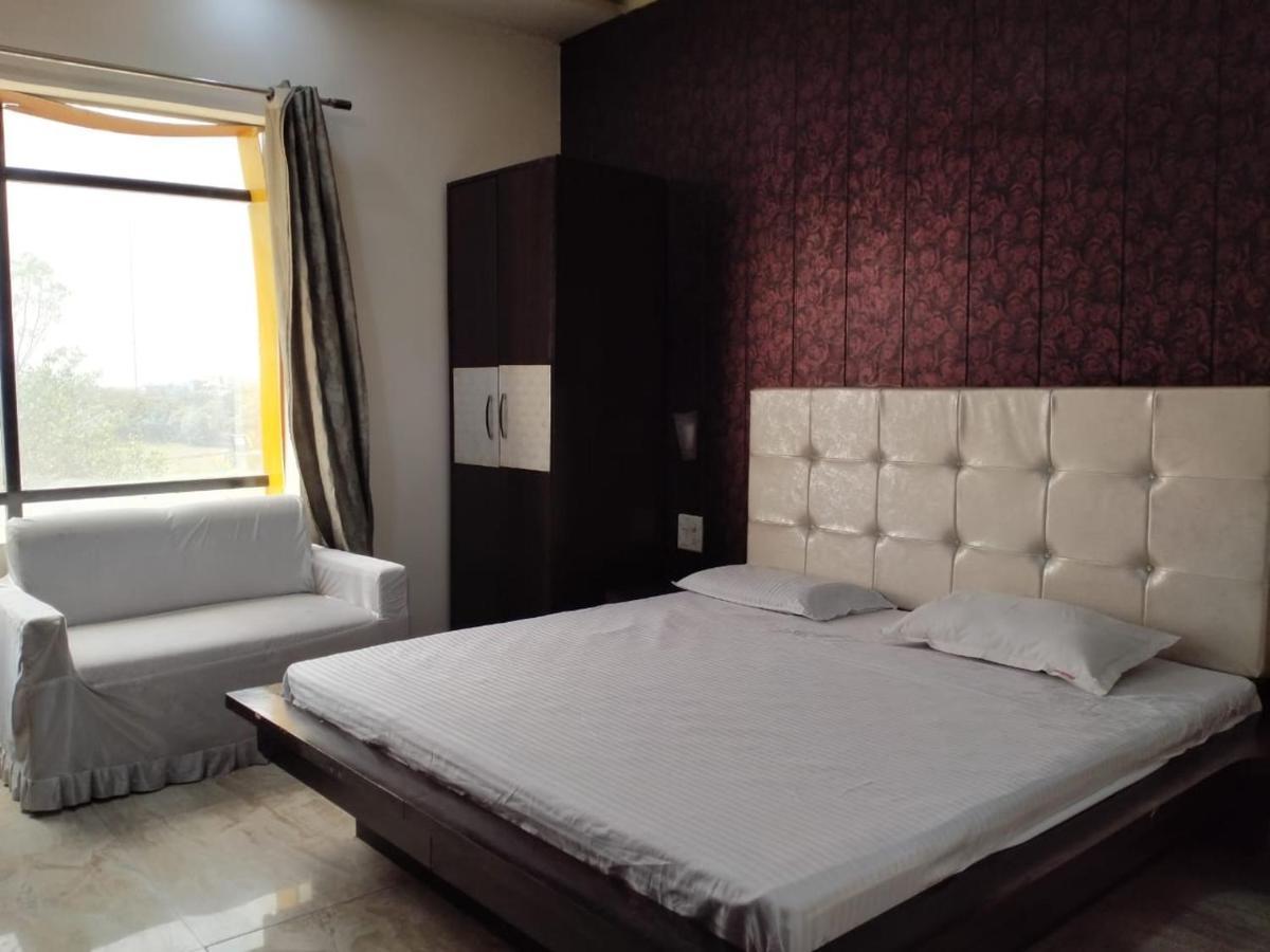 Hotel Prakash Regency Hapur ภายนอก รูปภาพ